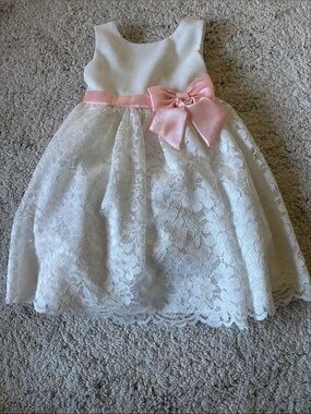Jona Michelle Girls Sleeveless White Lace Dress with Pink Satin Bow Size 2T